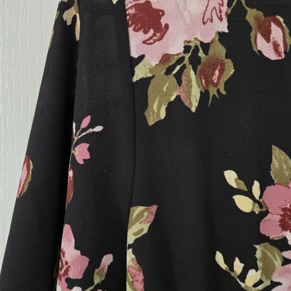 Monteau floral dress - Picture 8 of 10